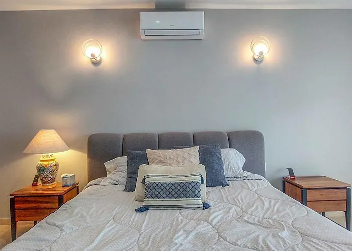 Private In Gated Community Pet-friendly